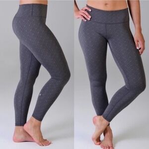 Glyder‎ Spanish Tile Jacquard Textured Elongate Leggings L Grey